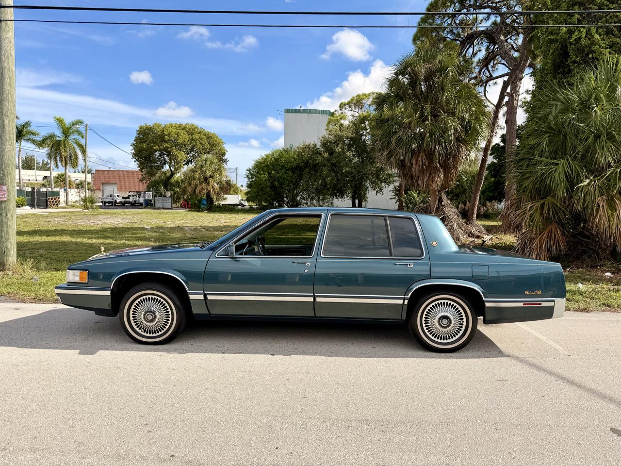 Cadillac DeVille Sedan 1993