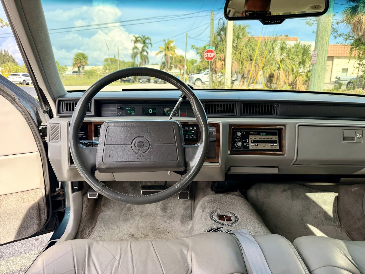 Cadillac DeVille Sedan 1993