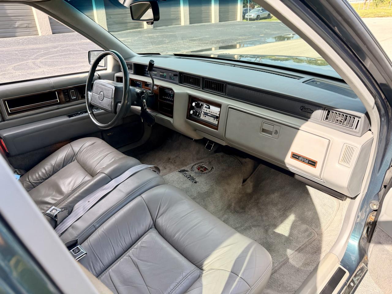 Cadillac DeVille Sedan 1993