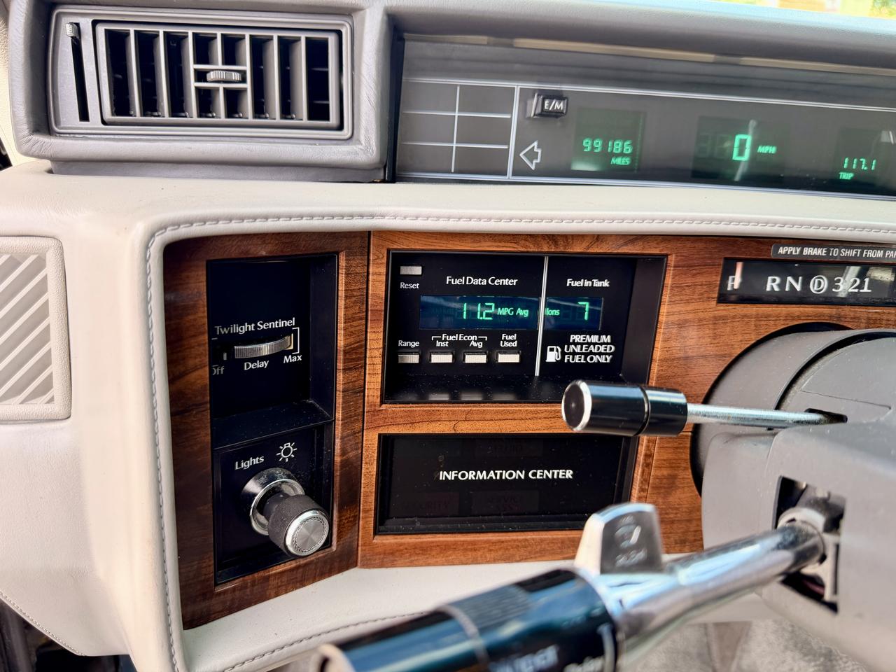 Cadillac DeVille Sedan 1993
