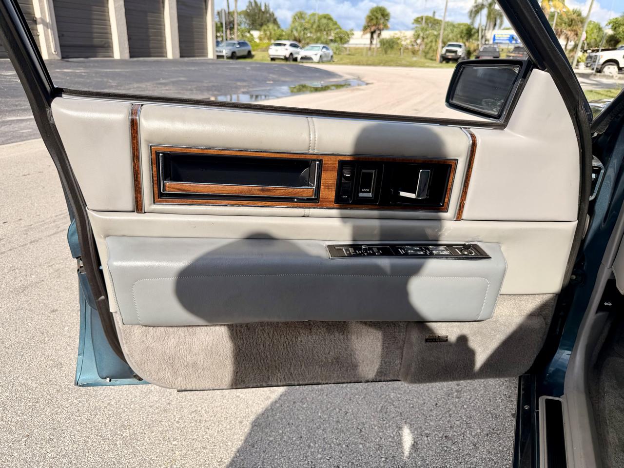 Cadillac DeVille Sedan 1993