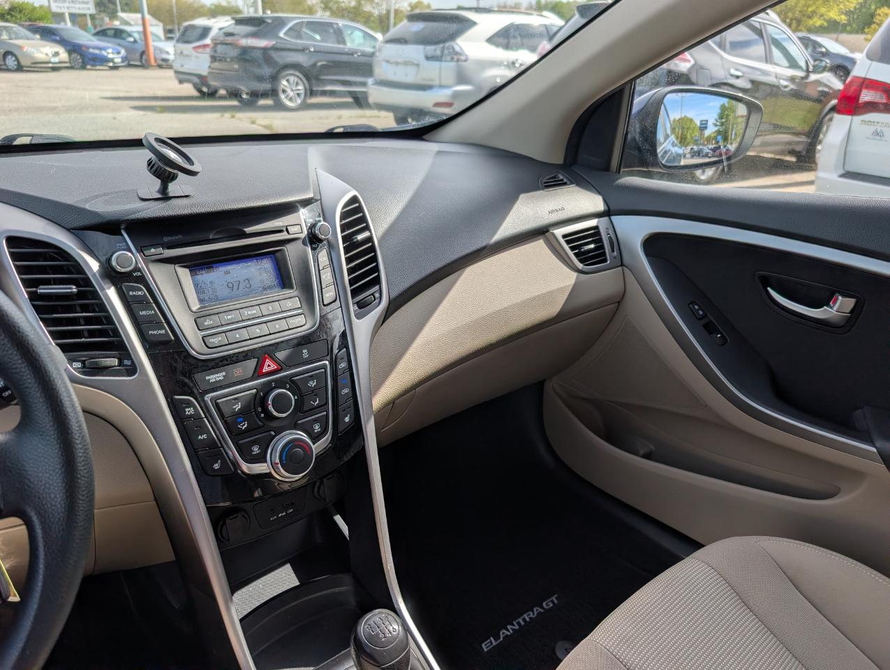 Hyundai Elantra GT  2013