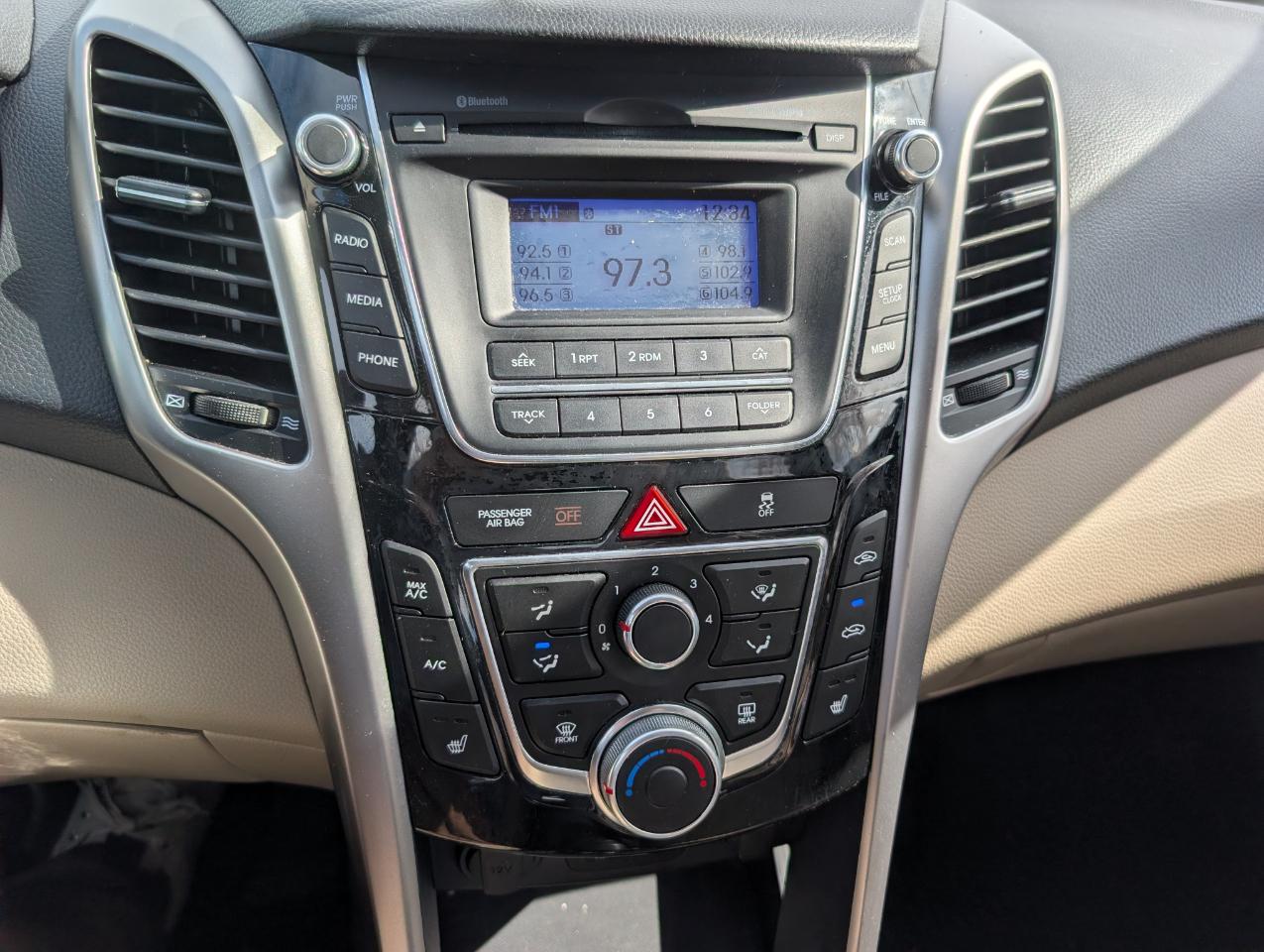 Hyundai Elantra GT  2013