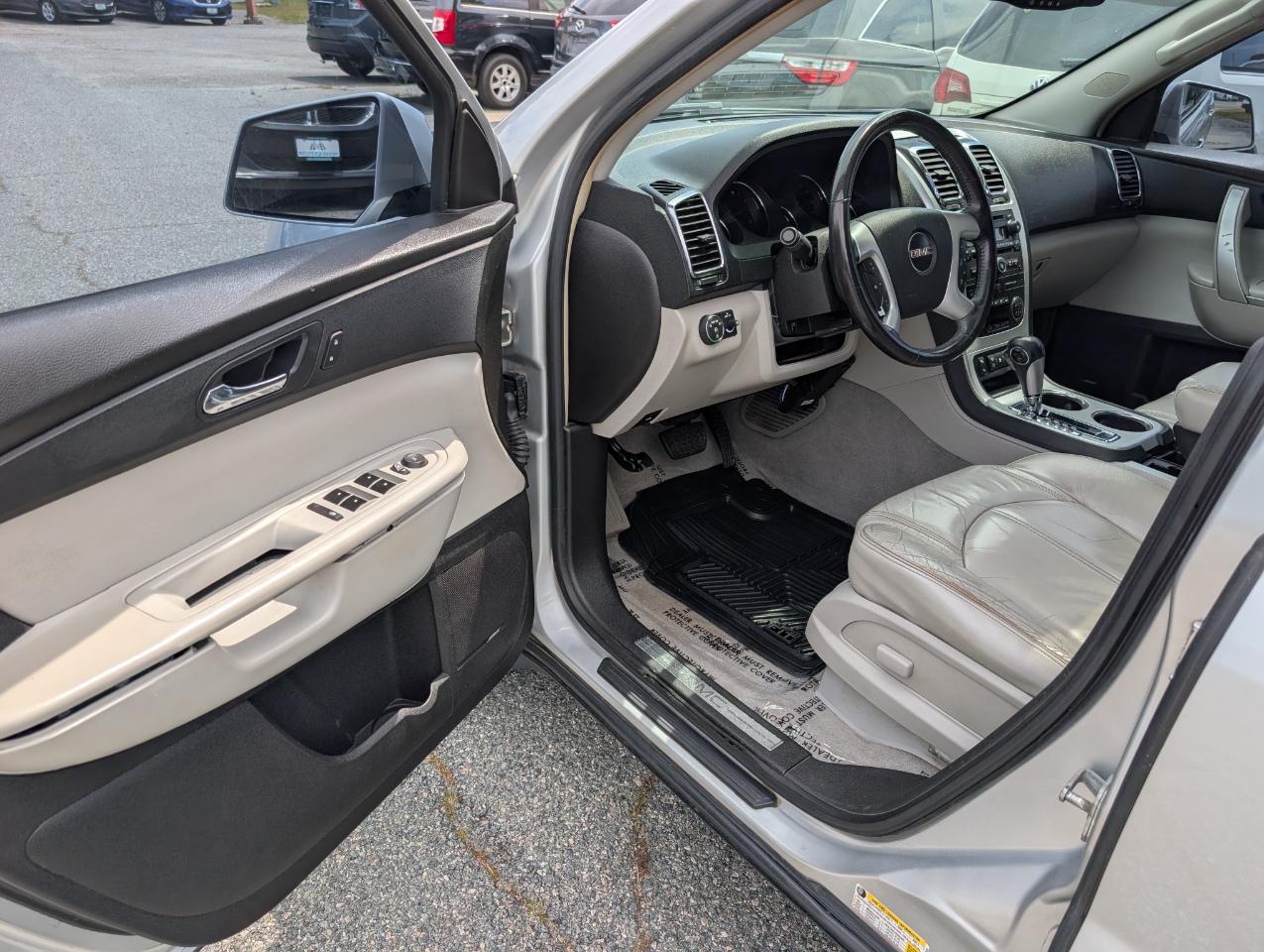 GMC Acadia  2009