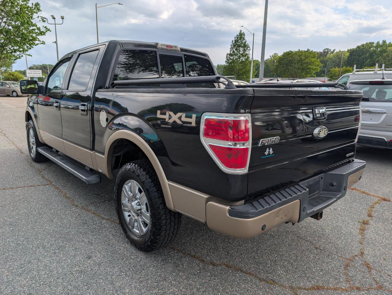 Ford F-150 4WD SuperCrew 145" Lariat 2012