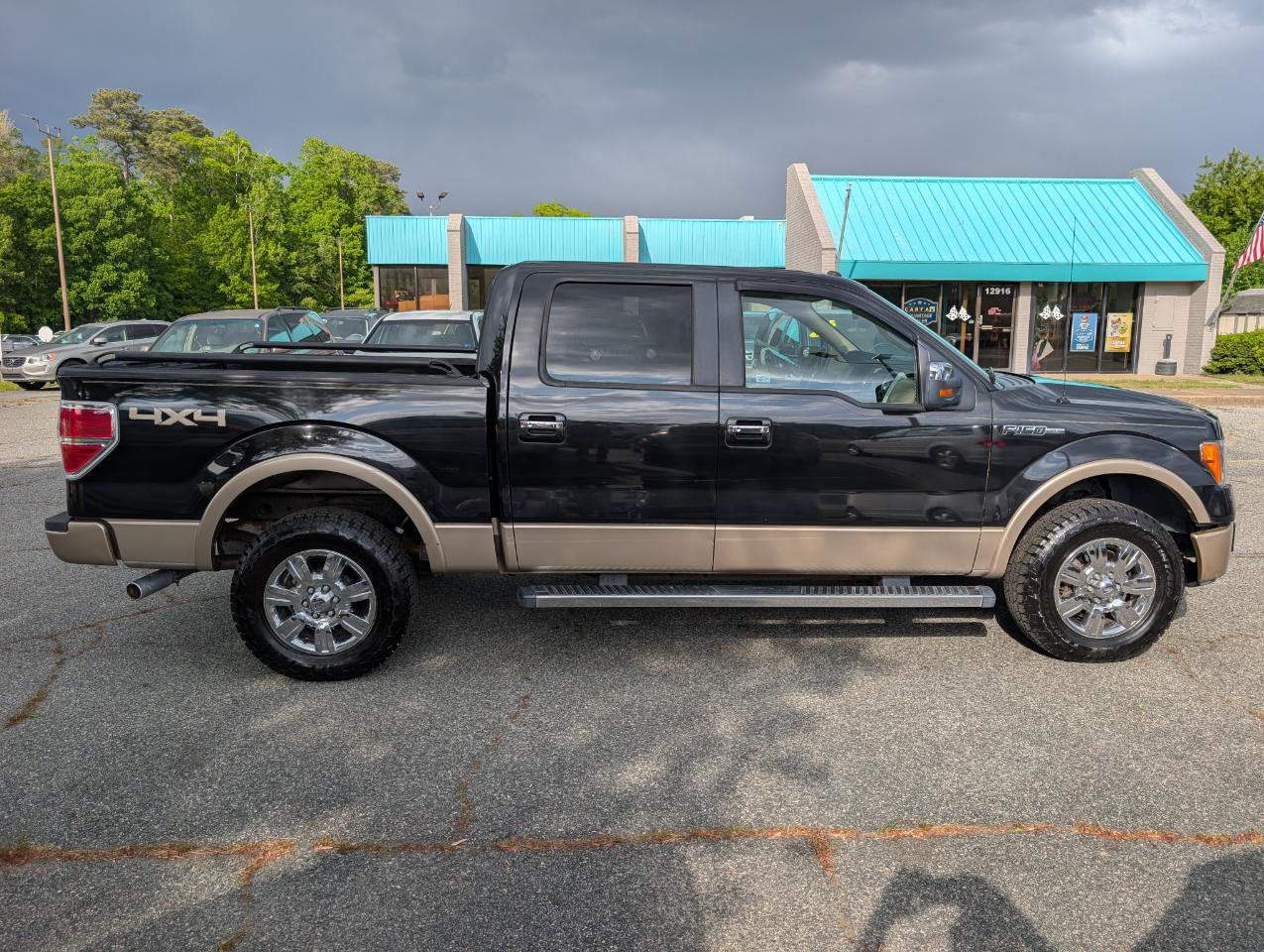 Ford F-150 4WD SuperCrew 145" Lariat 2012