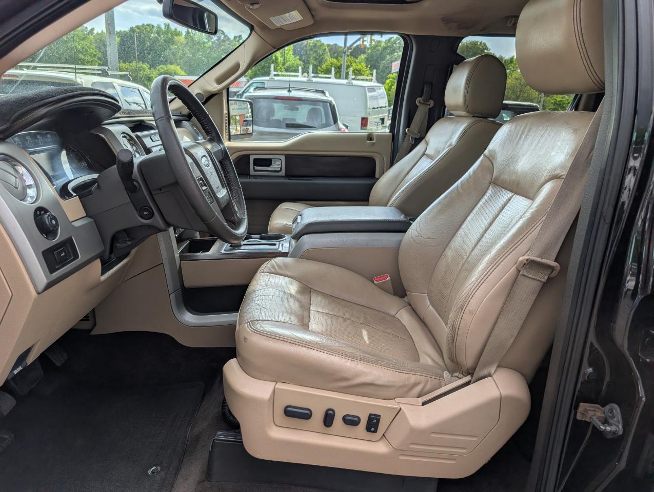 Ford F-150 4WD SuperCrew 145" Lariat 2012