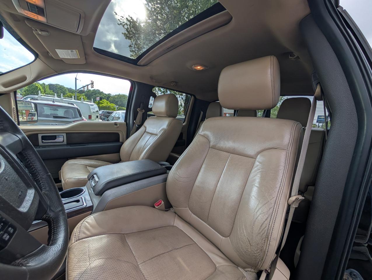 Ford F-150 4WD SuperCrew 145" Lariat 2012
