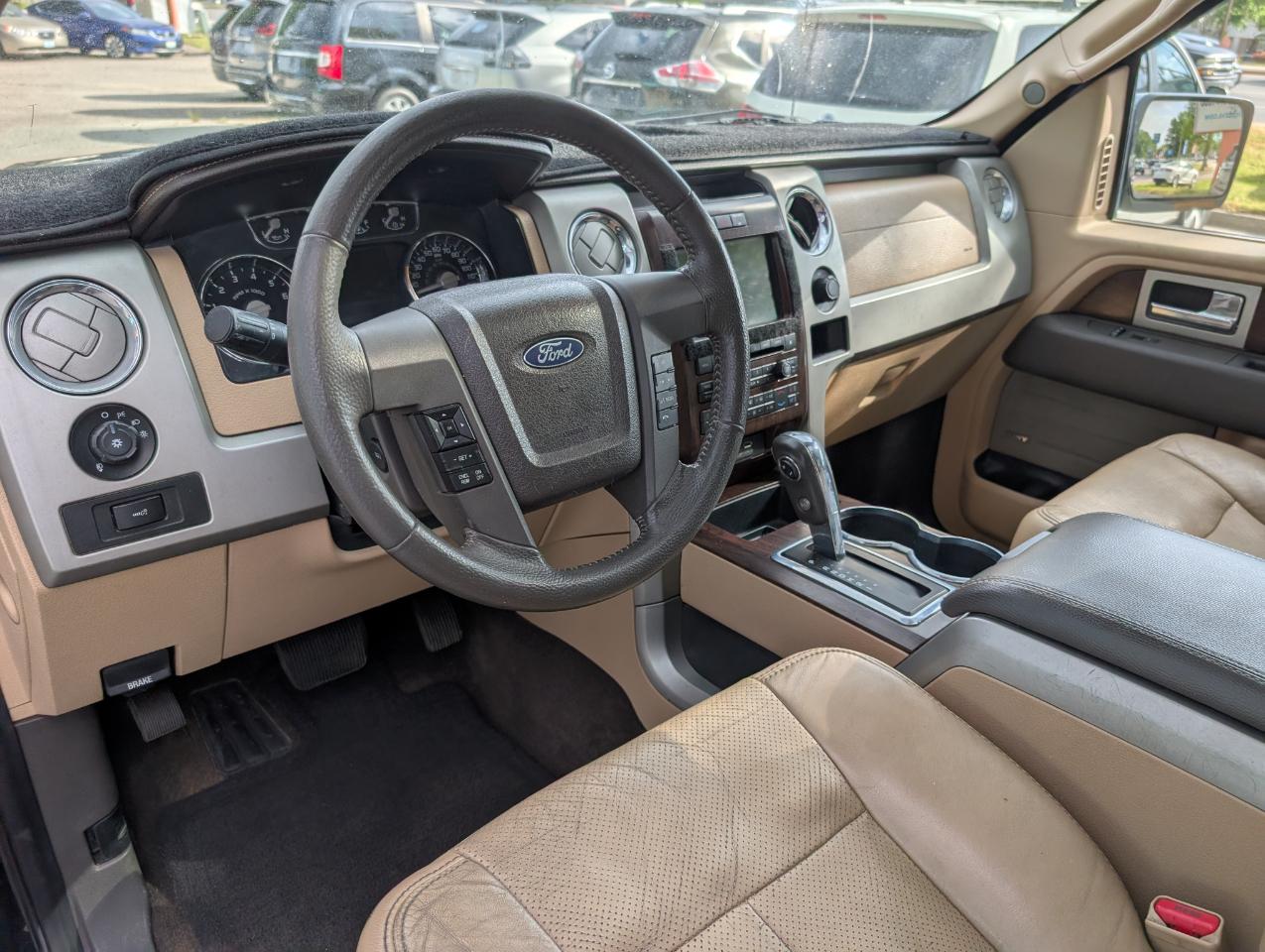 Ford F-150 4WD SuperCrew 145" Lariat 2012