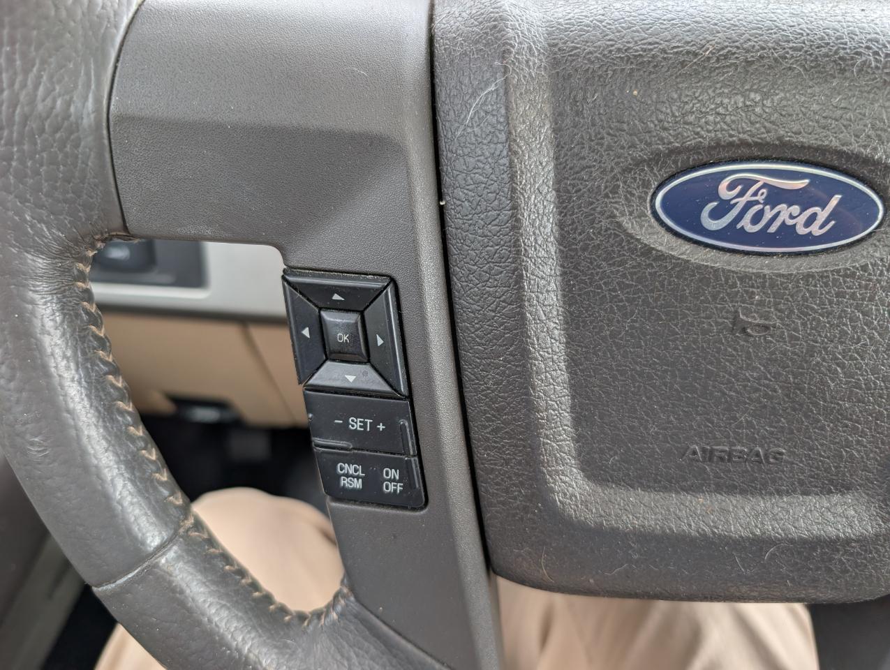 Ford F-150 4WD SuperCrew 145" Lariat 2012