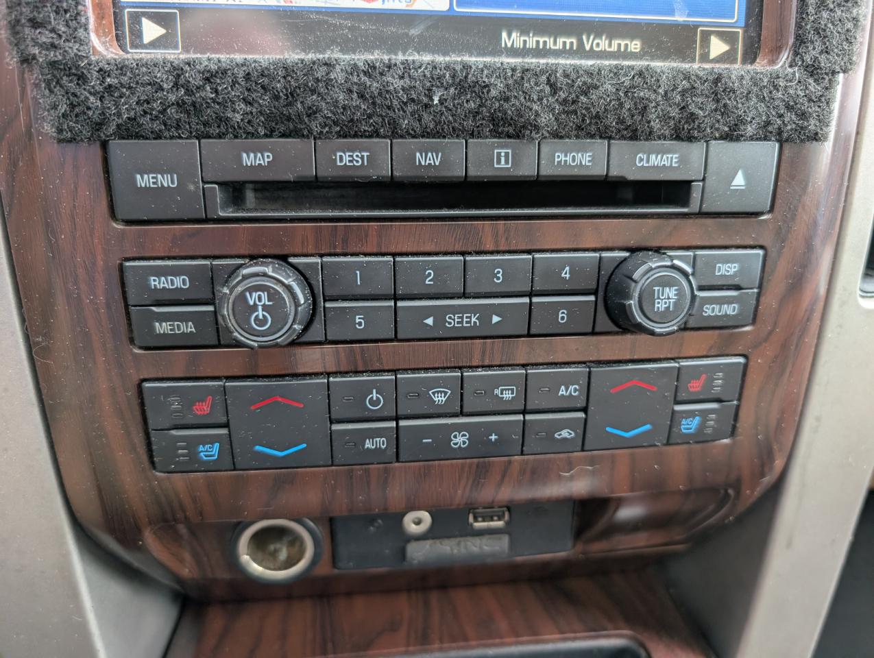 Ford F-150 4WD SuperCrew 145" Lariat 2012