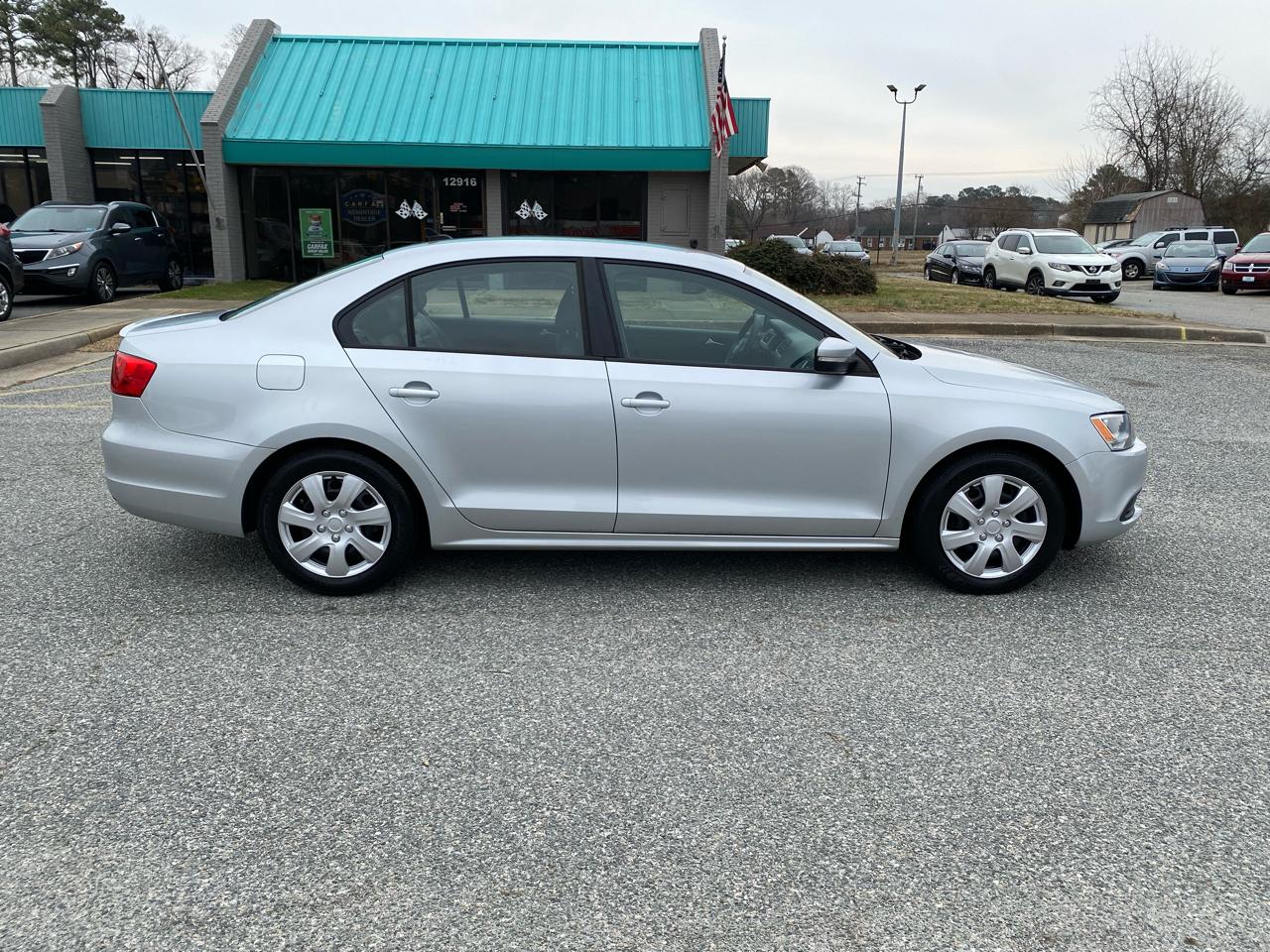 Volkswagen Jetta Sedan  2014