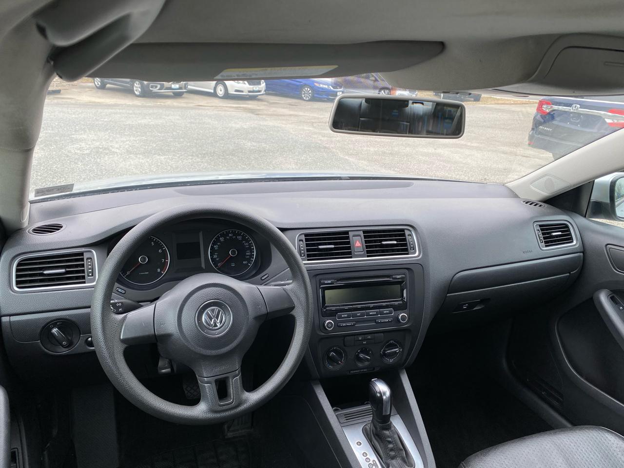 Volkswagen Jetta Sedan  2014