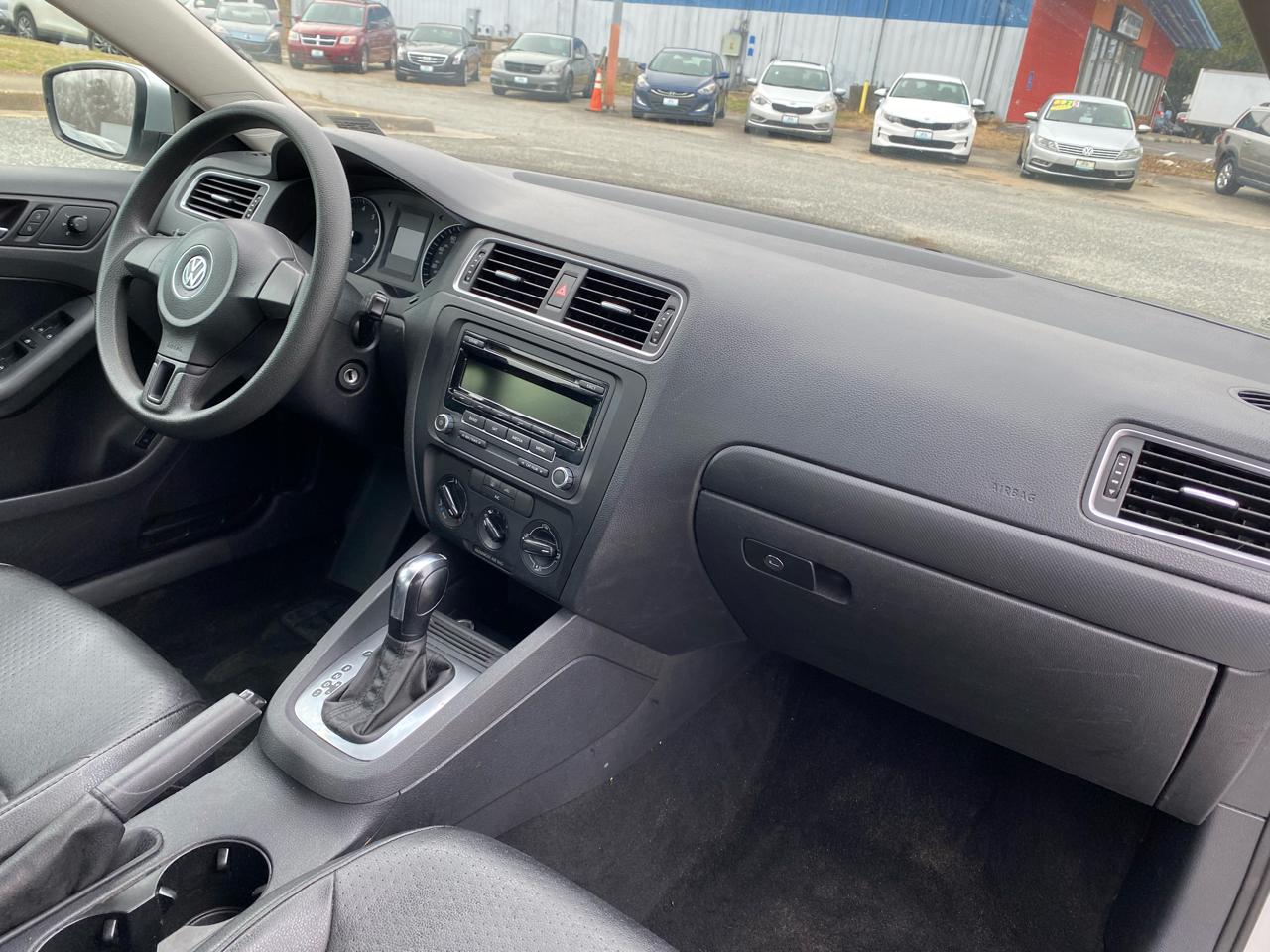 Volkswagen Jetta Sedan  2014