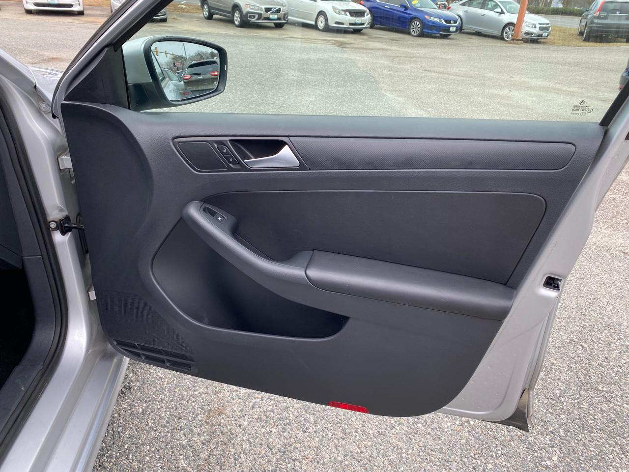 Volkswagen Jetta Sedan  2014