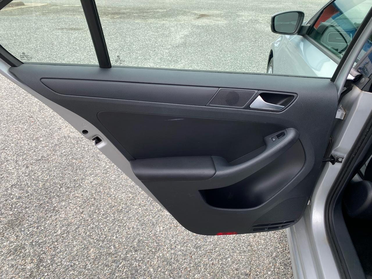 Volkswagen Jetta Sedan  2014