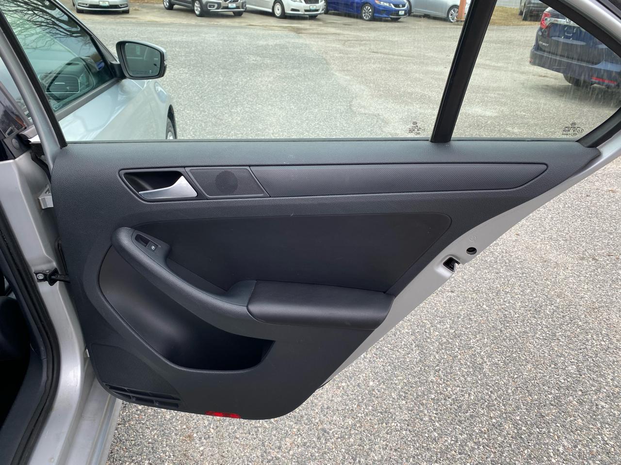 Volkswagen Jetta Sedan  2014