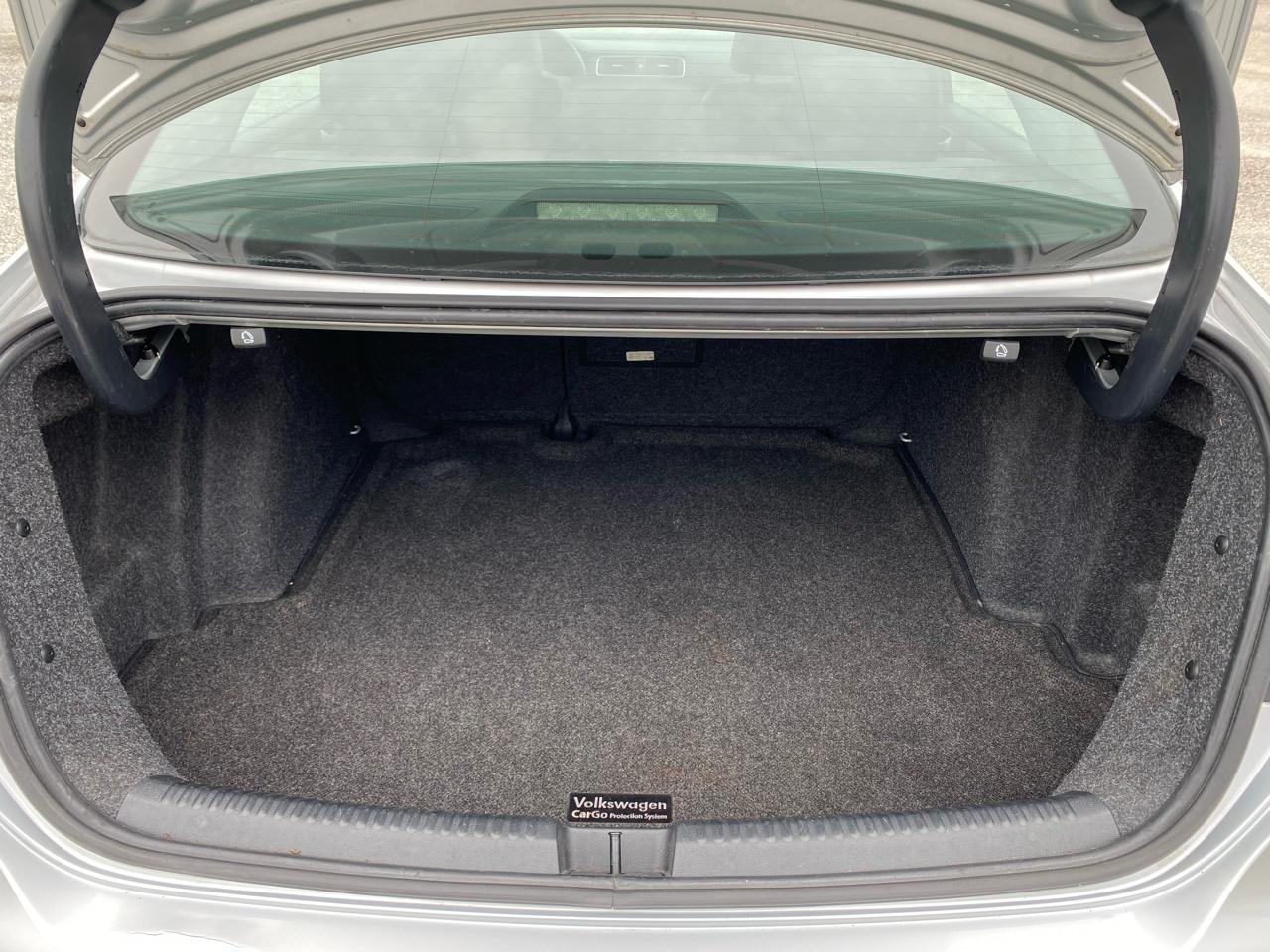 Volkswagen Jetta Sedan  2014