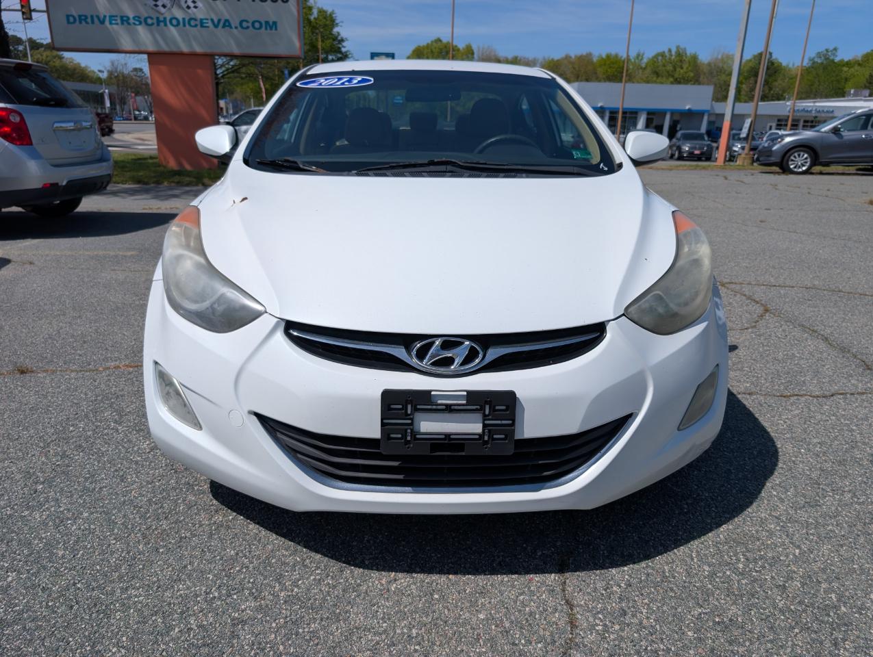 Hyundai Elantra  2013