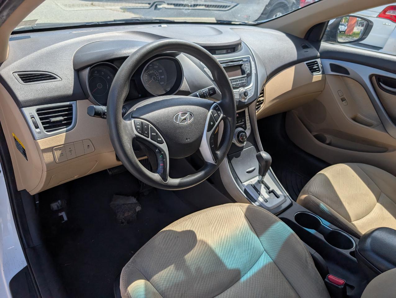 Hyundai Elantra  2013