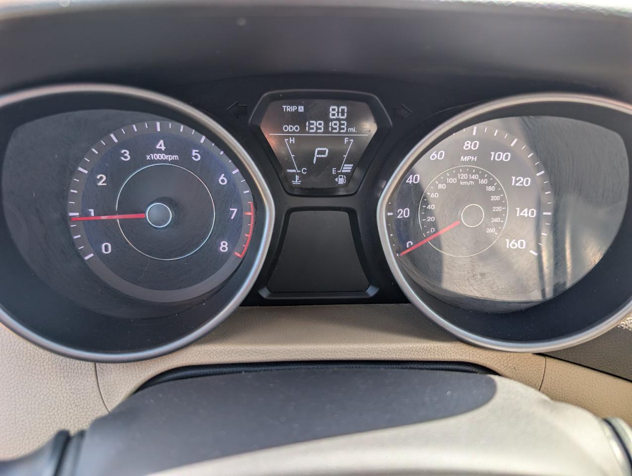 Hyundai Elantra  2013