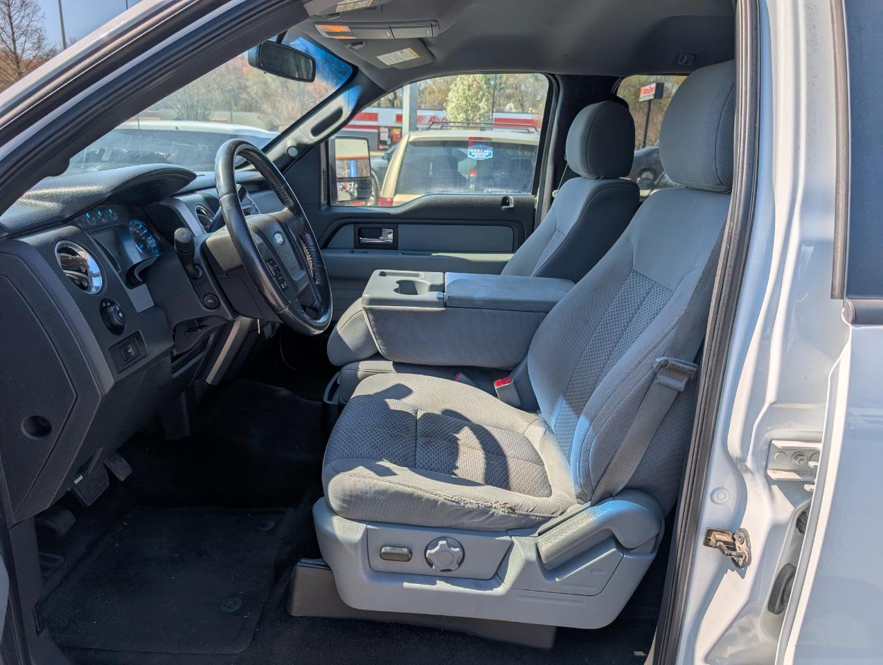 Ford F-150 4WD SuperCrew 145" XLT 2013