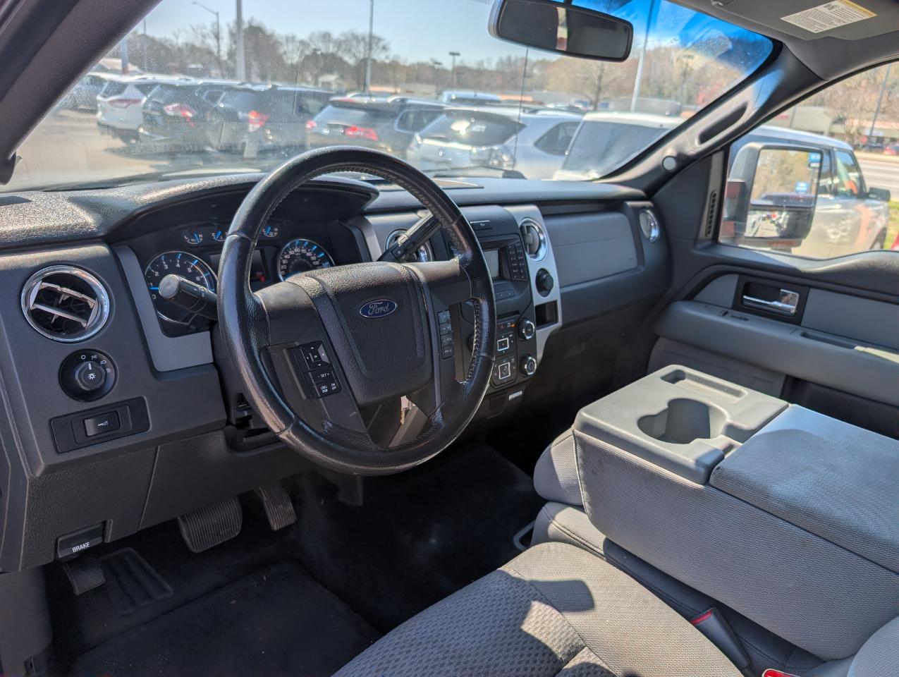 Ford F-150 4WD SuperCrew 145" XLT 2013