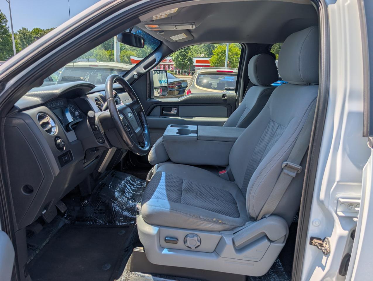 Ford F-150 4WD SuperCrew 145" XLT 2013