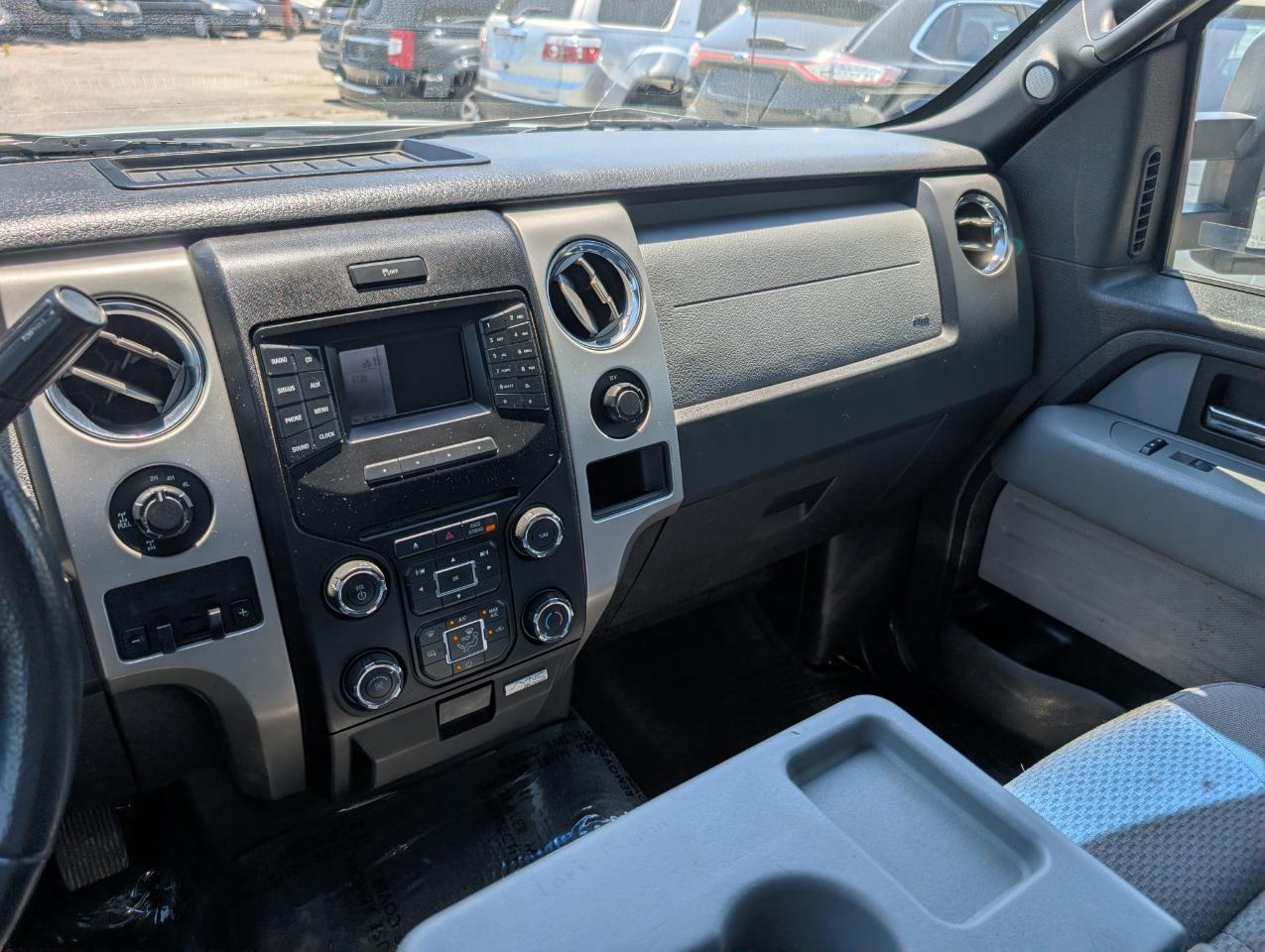 Ford F-150 4WD SuperCrew 145" XLT 2013