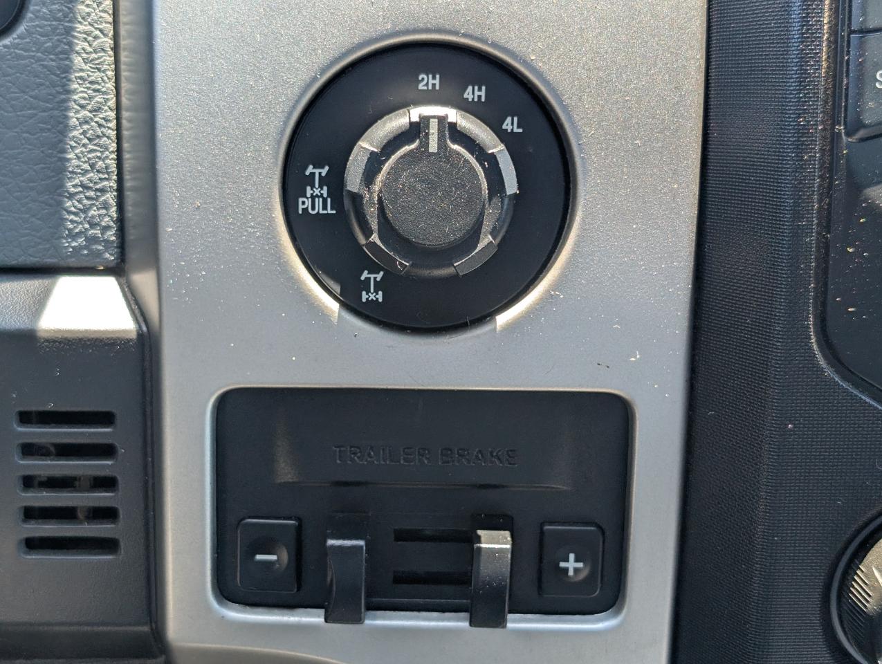 Ford F-150 4WD SuperCrew 145" XLT 2013