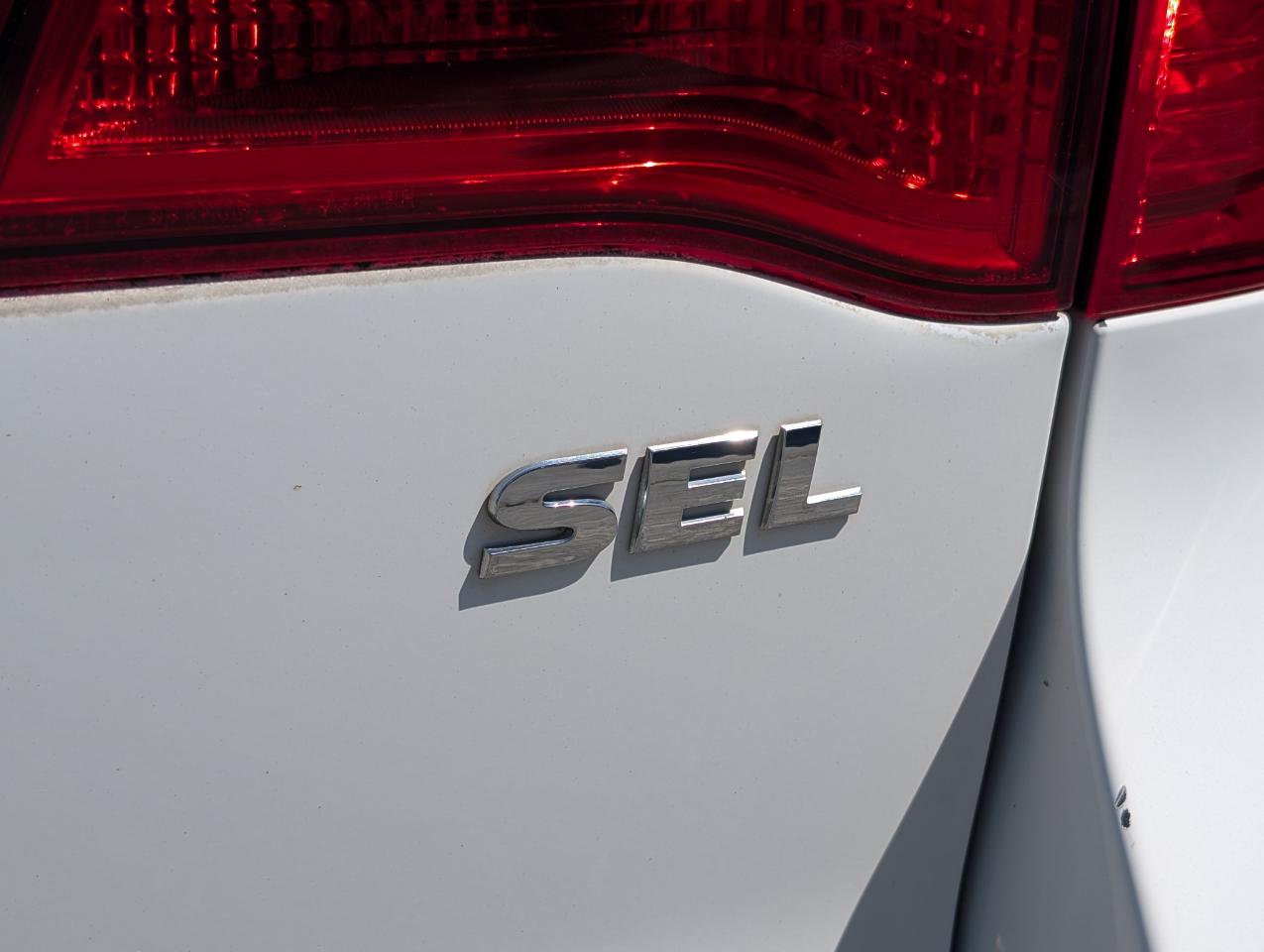 Volkswagen Routan  2010
