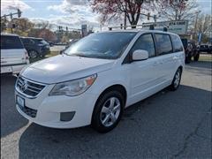 2010 Volkswagen Routan 