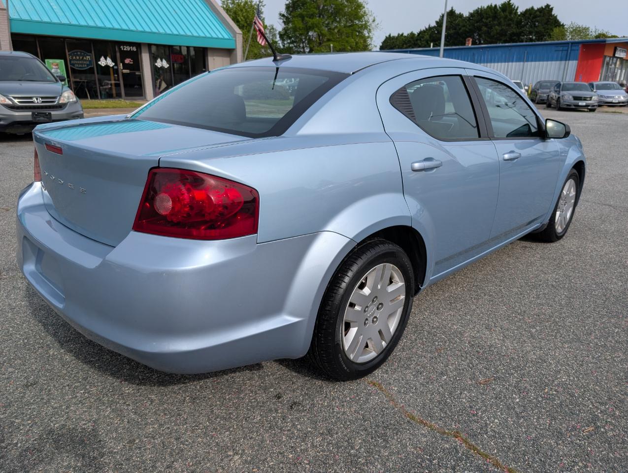 Dodge Avenger  2013