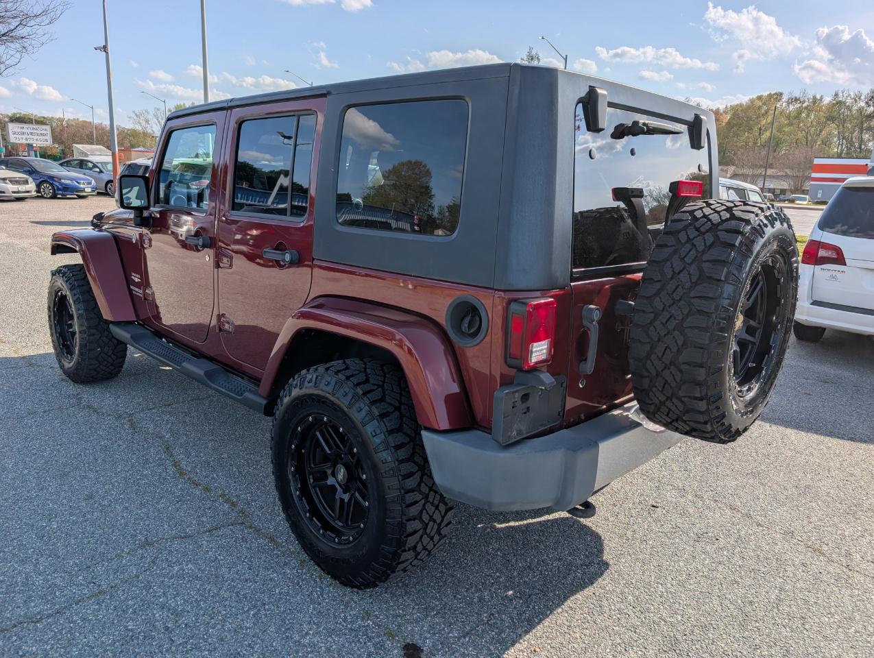 Jeep Wrangler Unlimited 4WD 4dr Sahara 2009