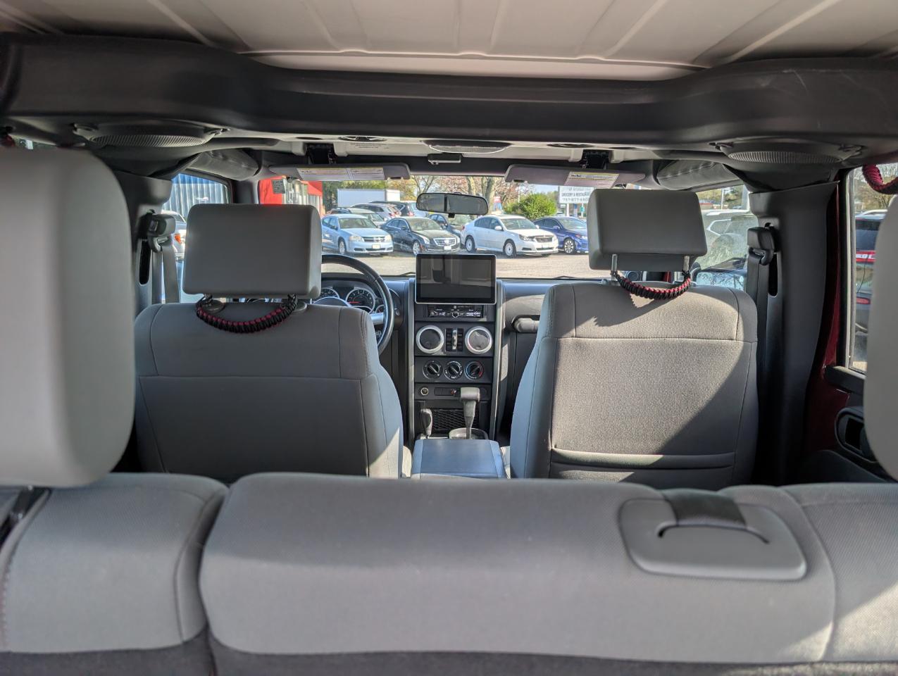 Jeep Wrangler Unlimited 4WD 4dr Sahara 2009