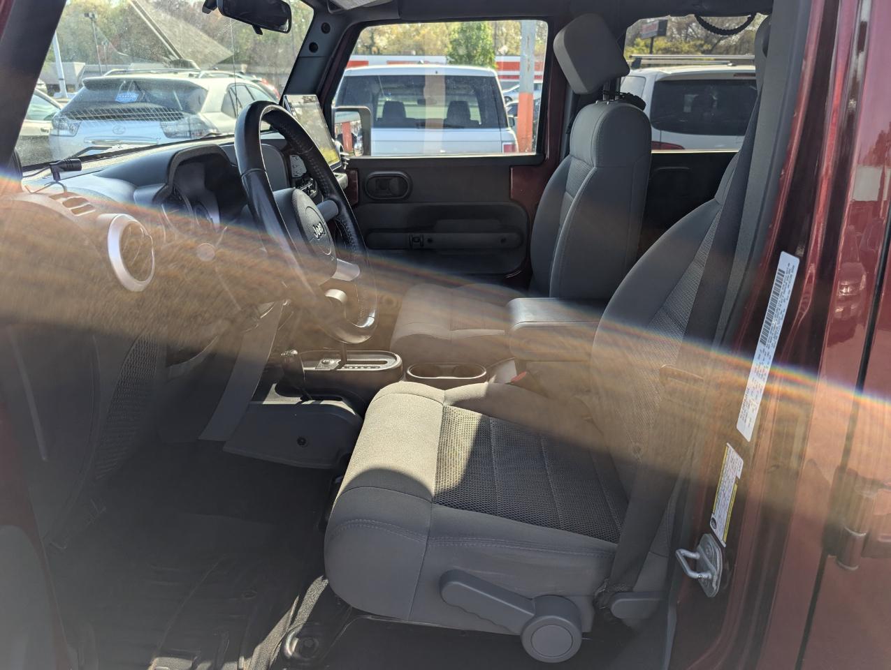 Jeep Wrangler Unlimited 4WD 4dr Sahara 2009