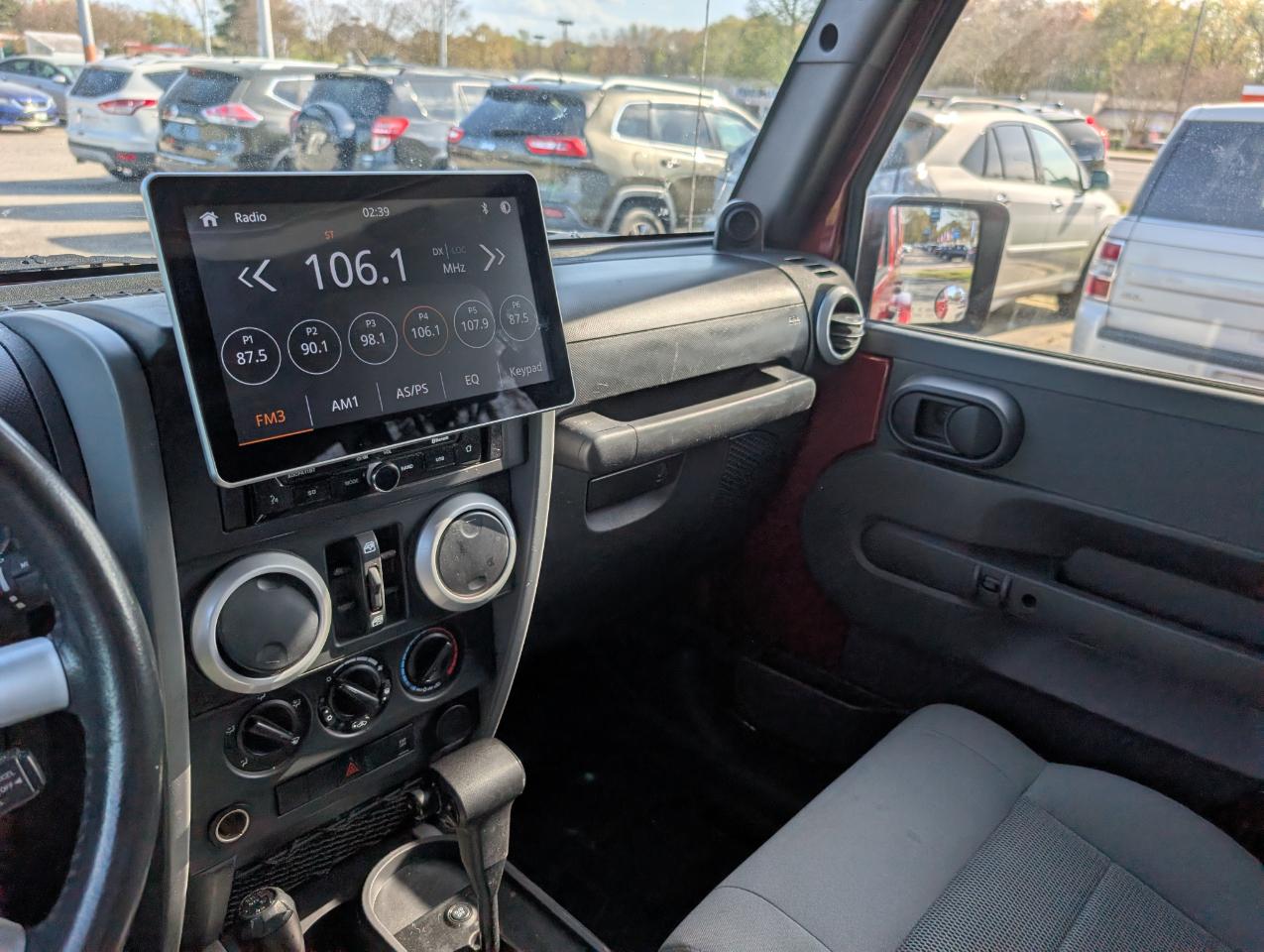 Jeep Wrangler Unlimited 4WD 4dr Sahara 2009