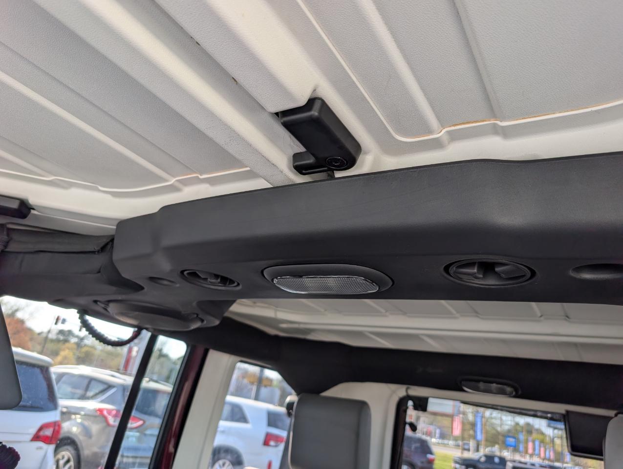 Jeep Wrangler Unlimited 4WD 4dr Sahara 2009