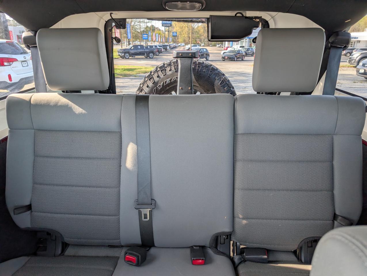 Jeep Wrangler Unlimited 4WD 4dr Sahara 2009