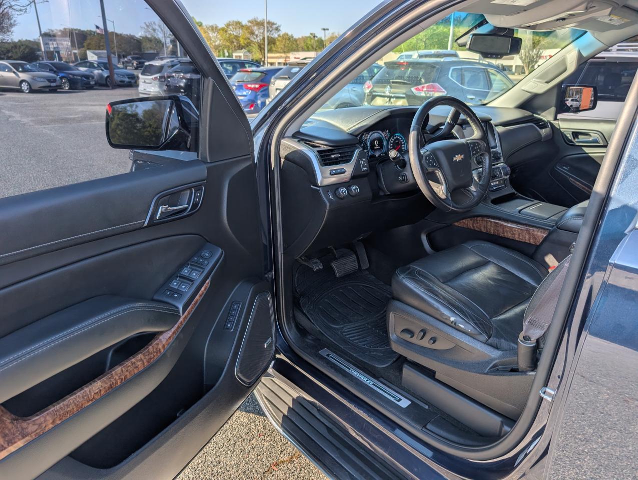 Chevrolet Tahoe 4WD 4dr Premier 2017