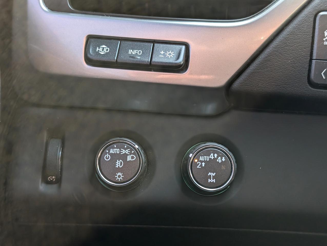 Chevrolet Tahoe 4WD 4dr Premier 2017