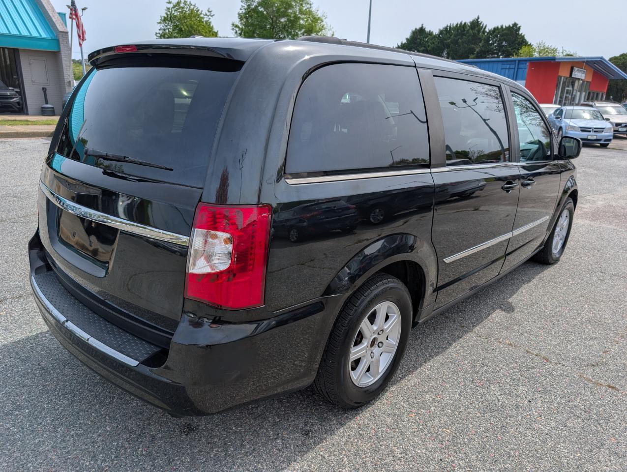 Chrysler Town & Country 4dr Wgn Touring 2012