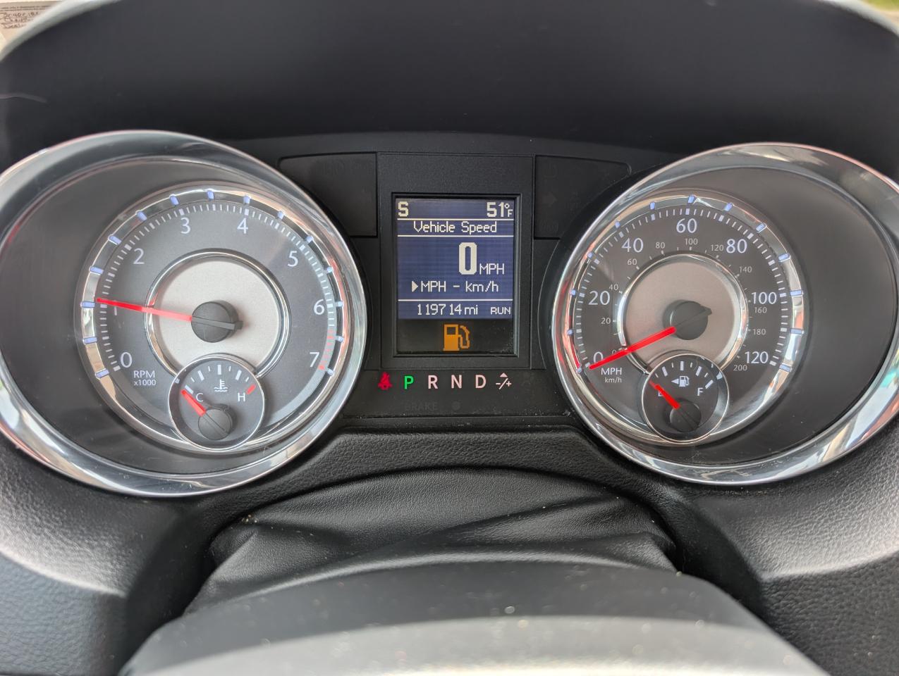 Chrysler Town & Country 4dr Wgn Touring 2012