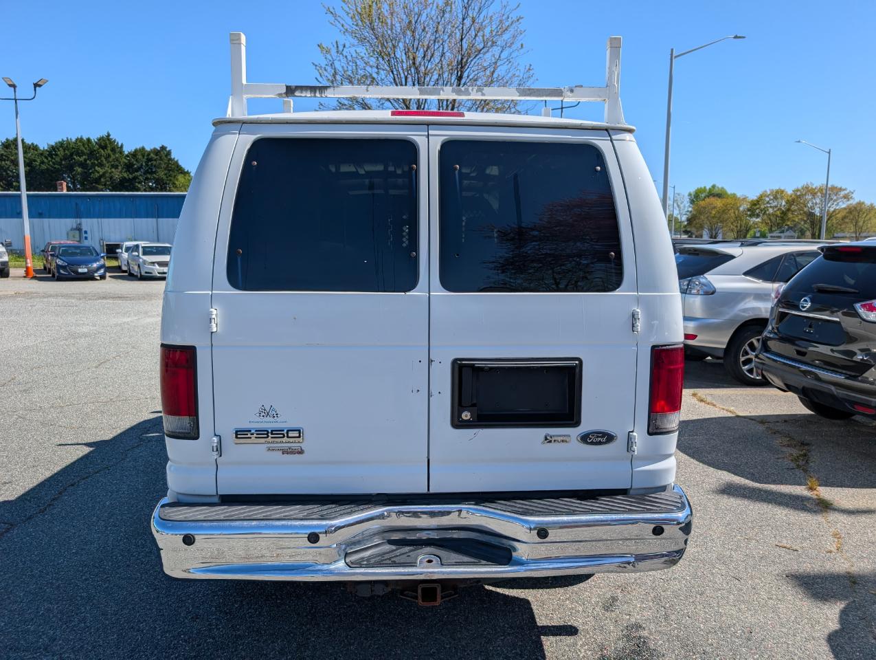 Ford Econoline Cargo Van E-350 Super Duty Recreational 2011