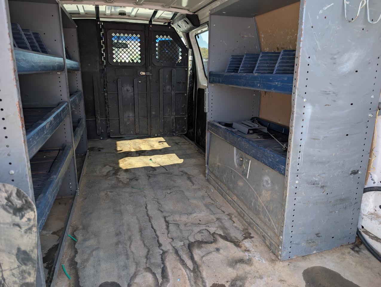 Ford Econoline Cargo Van E-350 Super Duty Recreational 2011