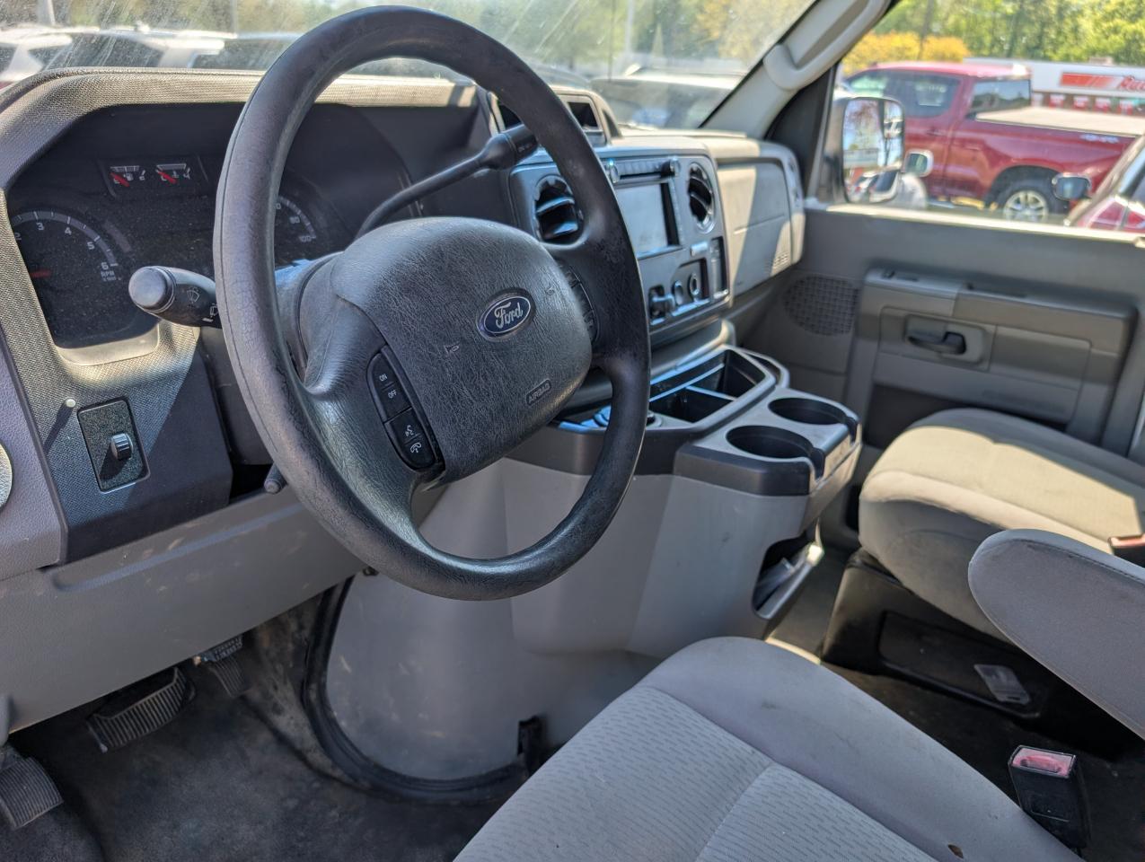 Ford Econoline Cargo Van E-350 Super Duty Recreational 2011