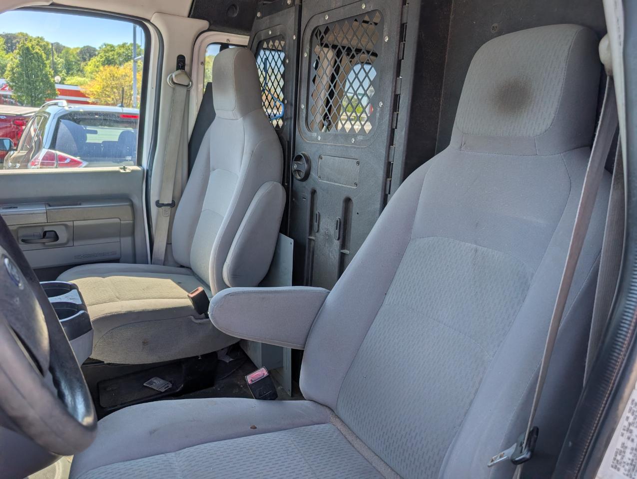 Ford Econoline Cargo Van E-350 Super Duty Recreational 2011