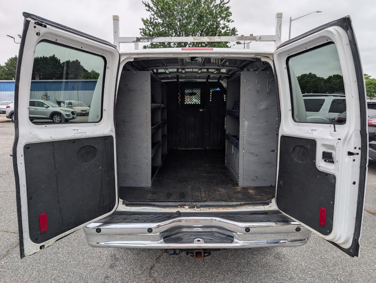 Ford Econoline Cargo Van  2011
