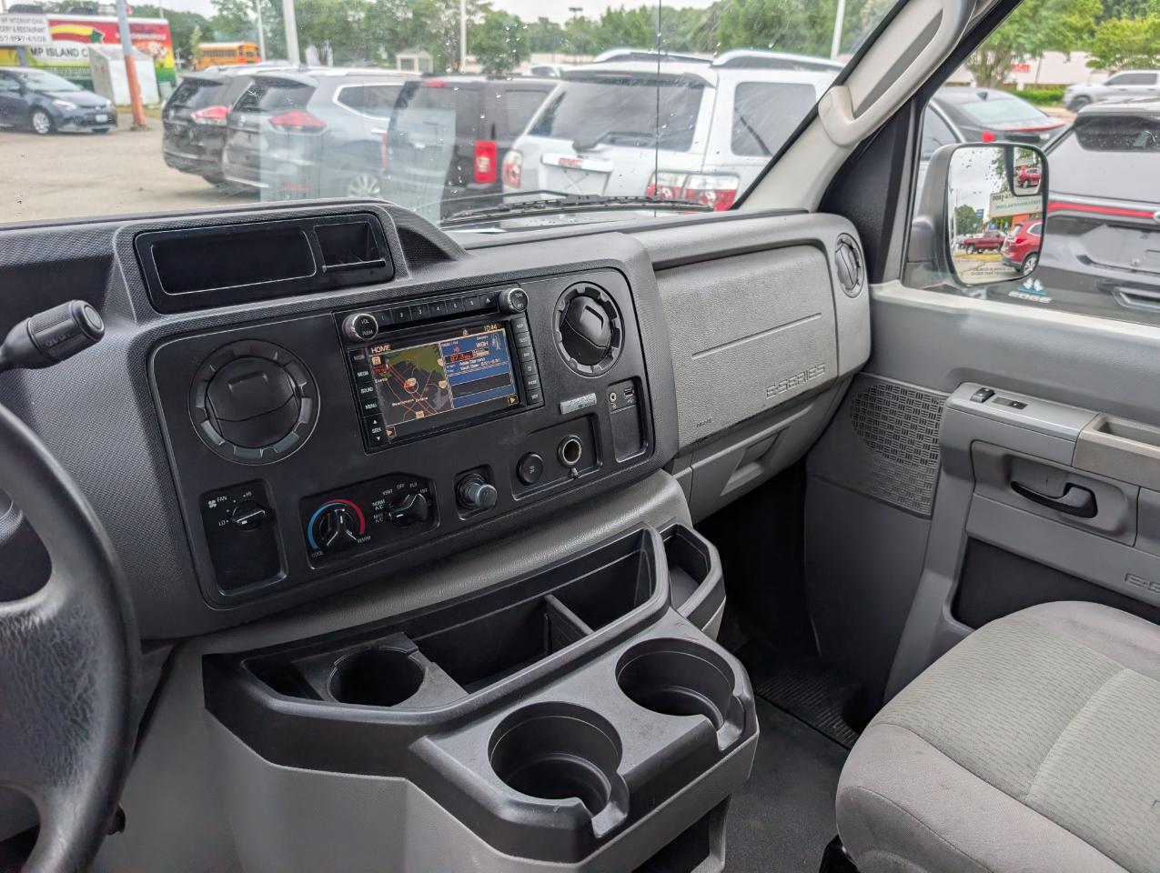 Ford Econoline Cargo Van  2011