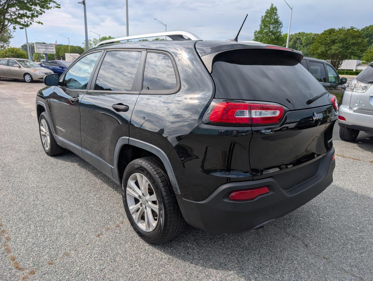 Jeep Cherokee FWD 4dr Sport 2015